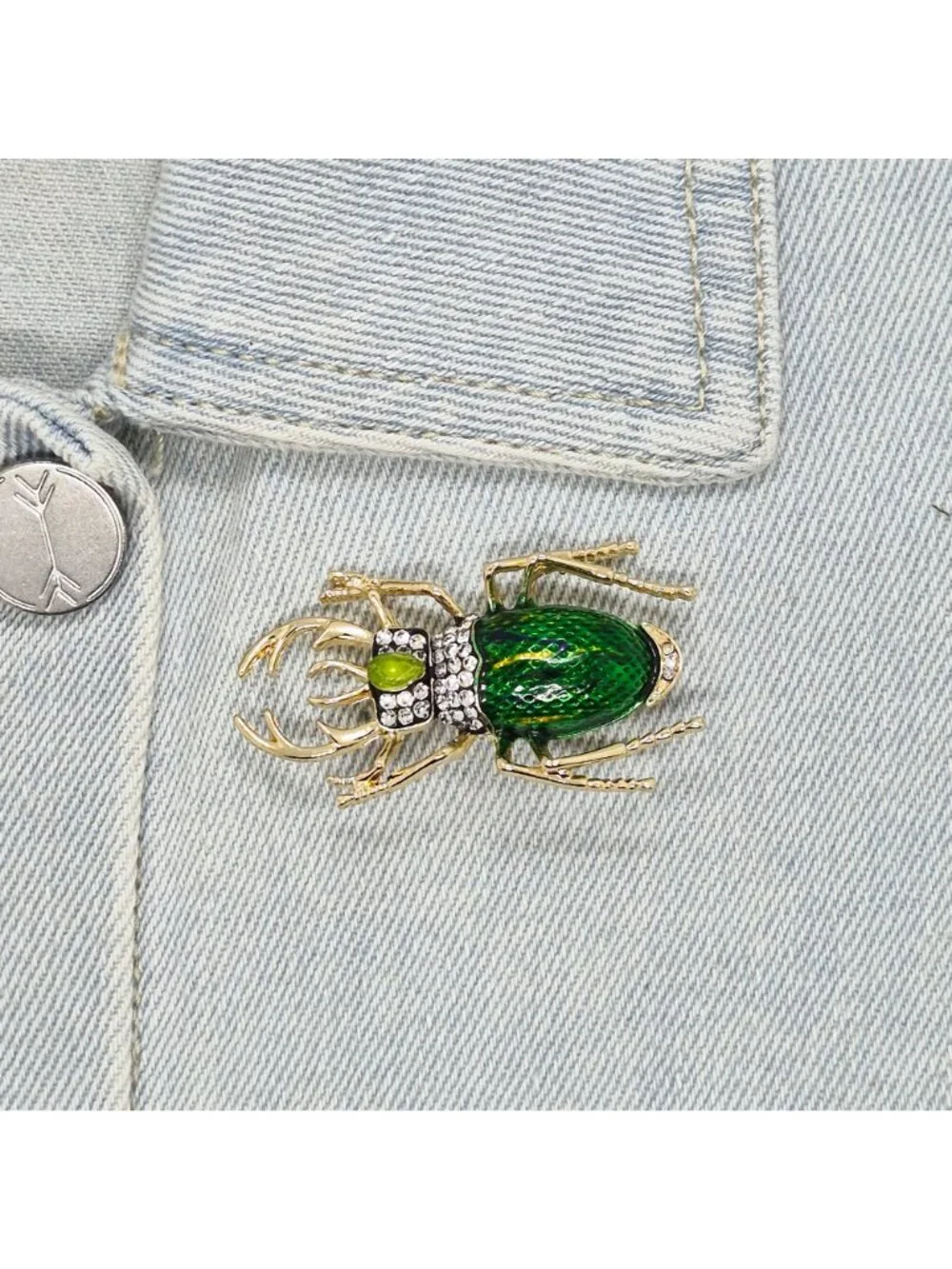 ⭐Emerald Green Enamel Beetle Insect Brooch Pin Sparkly Rhinestone Crystal Badge - Picture 2 of 5